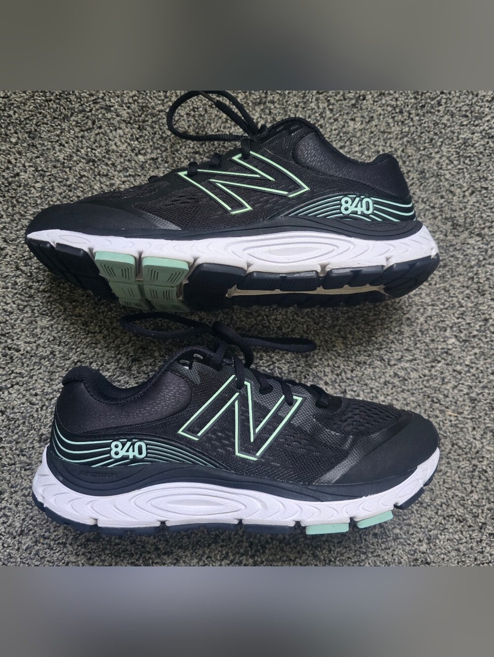 New Balance 840v5 Running Shoes Size Black Womens Size 9.5